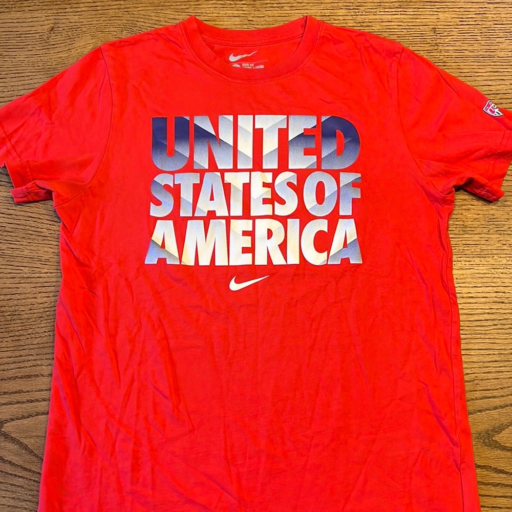 Nike USA Soccer t-shirt. Size Large Slim*